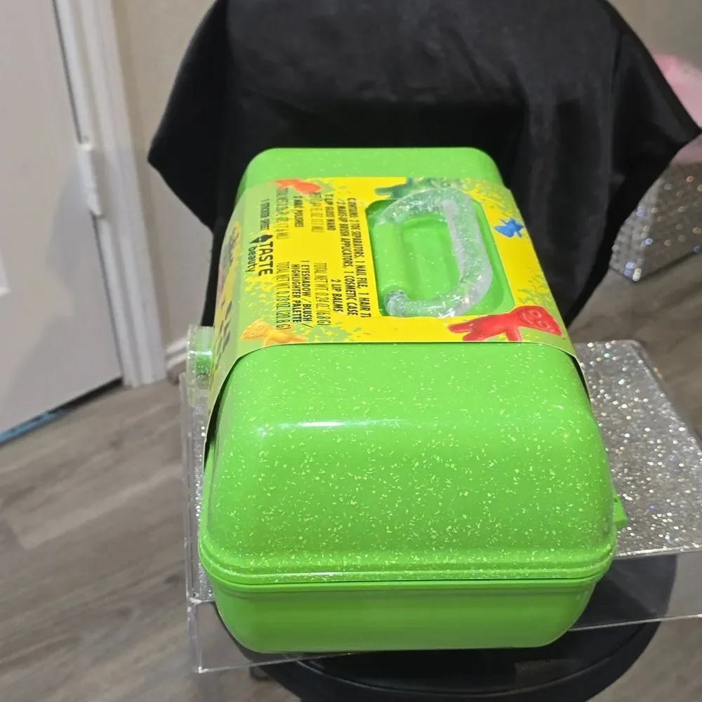 Caboodles X Taste Beauty X  Sour Patch Kids‎ On-The-Go Girl Cosmetic Case